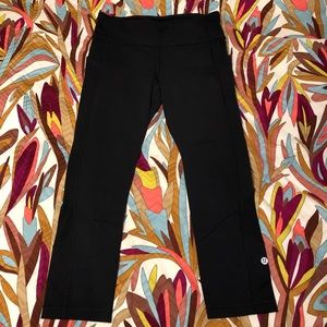EUC Cropped Lululemon Leggings Sz 6